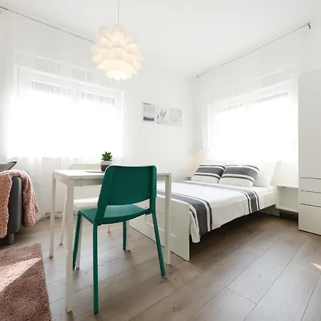 アパート Old Town Stylish Andi ザダル