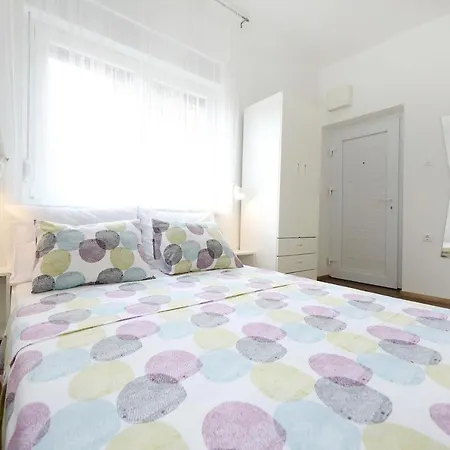 アパート Old Town Stylish Andi ザダル