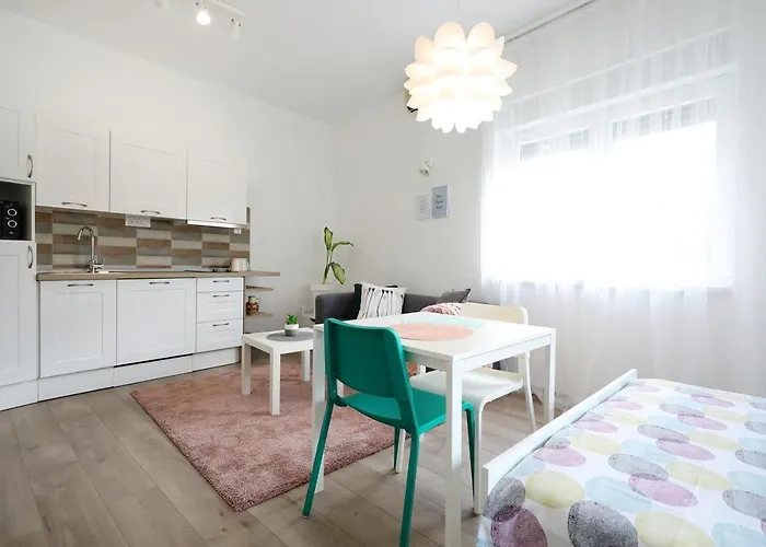 Old Town Stylish Andi * ザダル