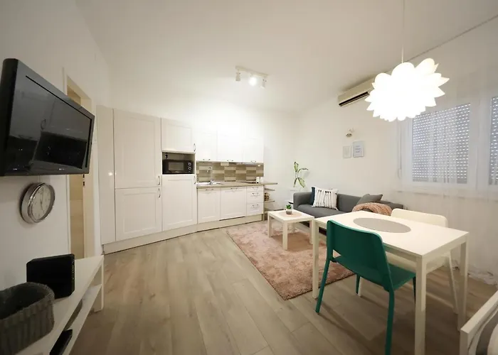 Old Town Stylish Andi