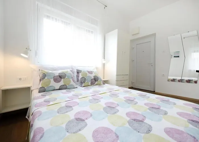 アパート Old Town Stylish Andi ザダル